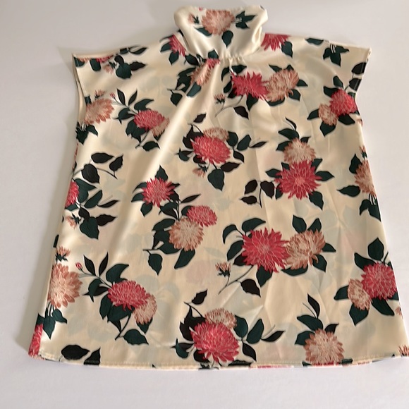 ANN TAYLOR FACTORY || Floral Mock-Neck Top. Sz. XS - Picture 2 of 9